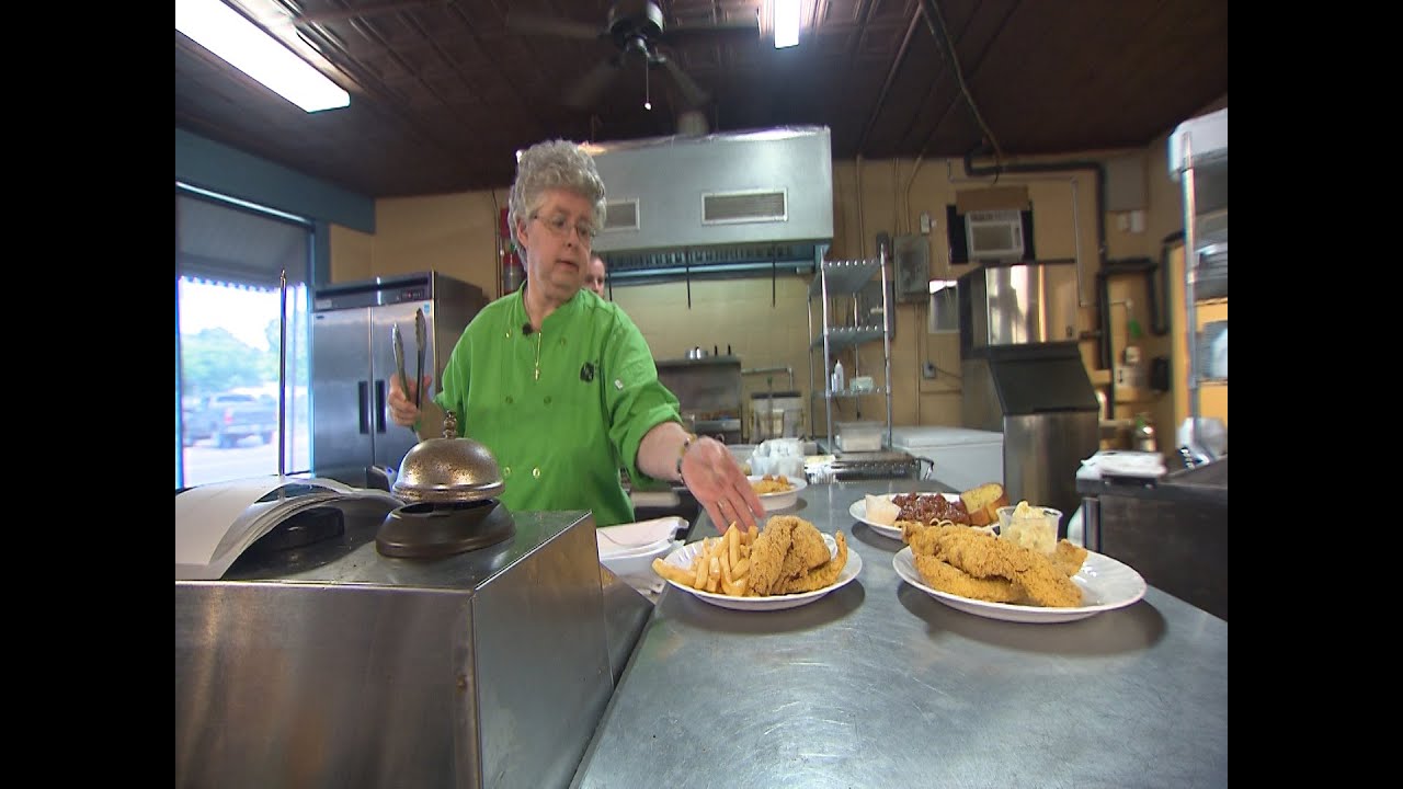 Brunswick Kitchen | Tennessee Crossroads | Episode 2911.1