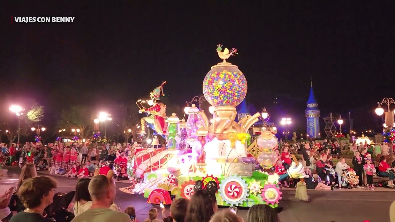 Magic Kingdom | Mickey's Once Upon a Christmas Parade 2024 4K