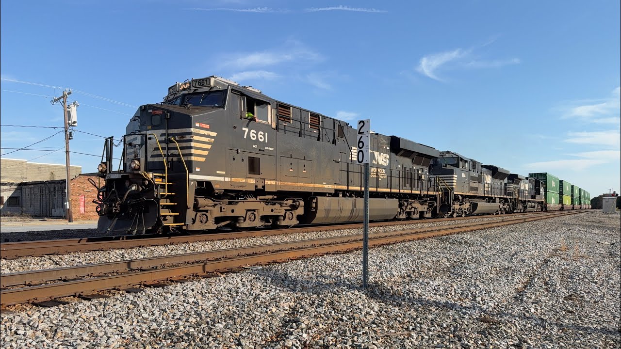 A nice day & night of railfanning in town!