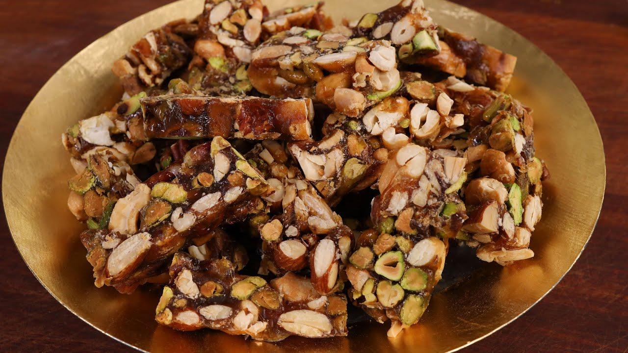 Crunchy nut candy (Yeot-gangjeong: 엿강정)