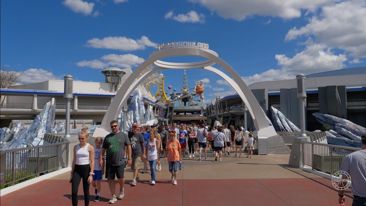 Magic Kingdom Tomorrowland Tour & Walkthrough in 4K | Walt Disney World Orlando Florida 2020