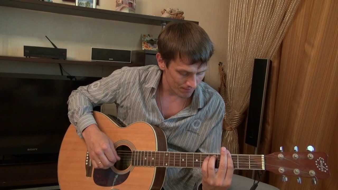 На письменном столе... - Иванов А.В.