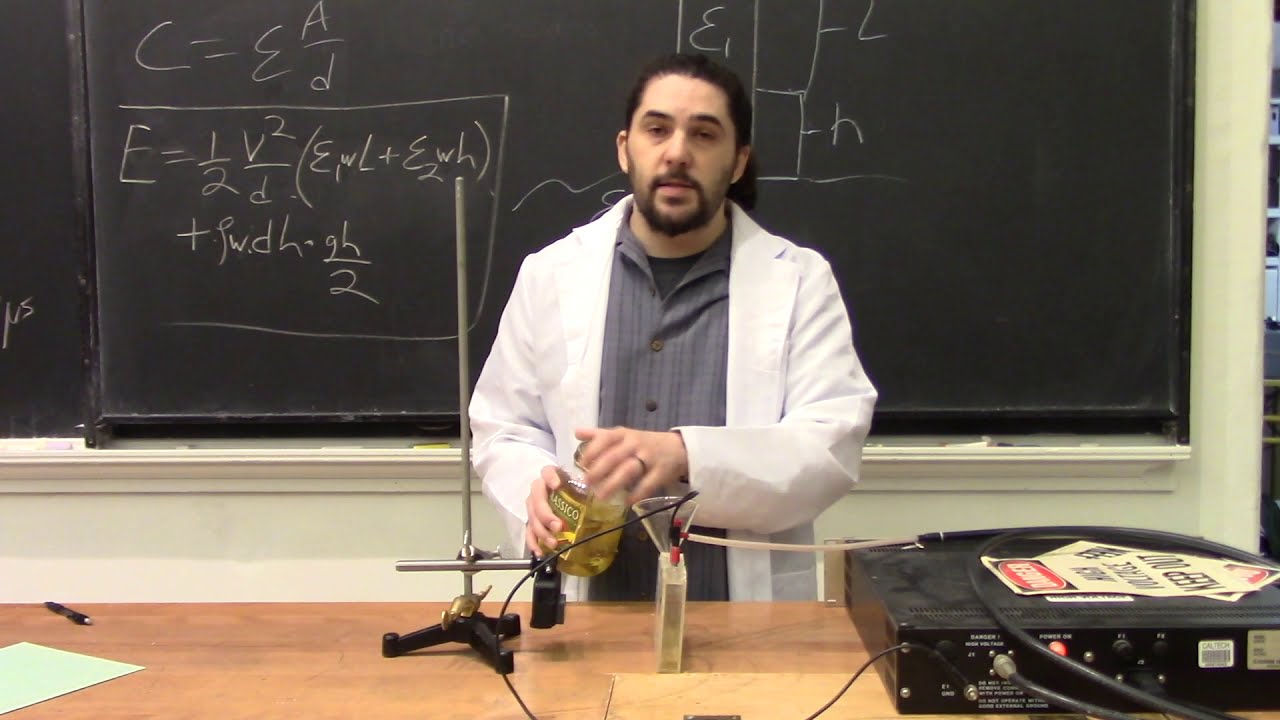 Demo 11604: Kerosene Capacitor