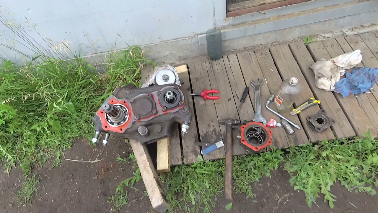 Работа с редуктором трансмиссии трактора.8-часть.