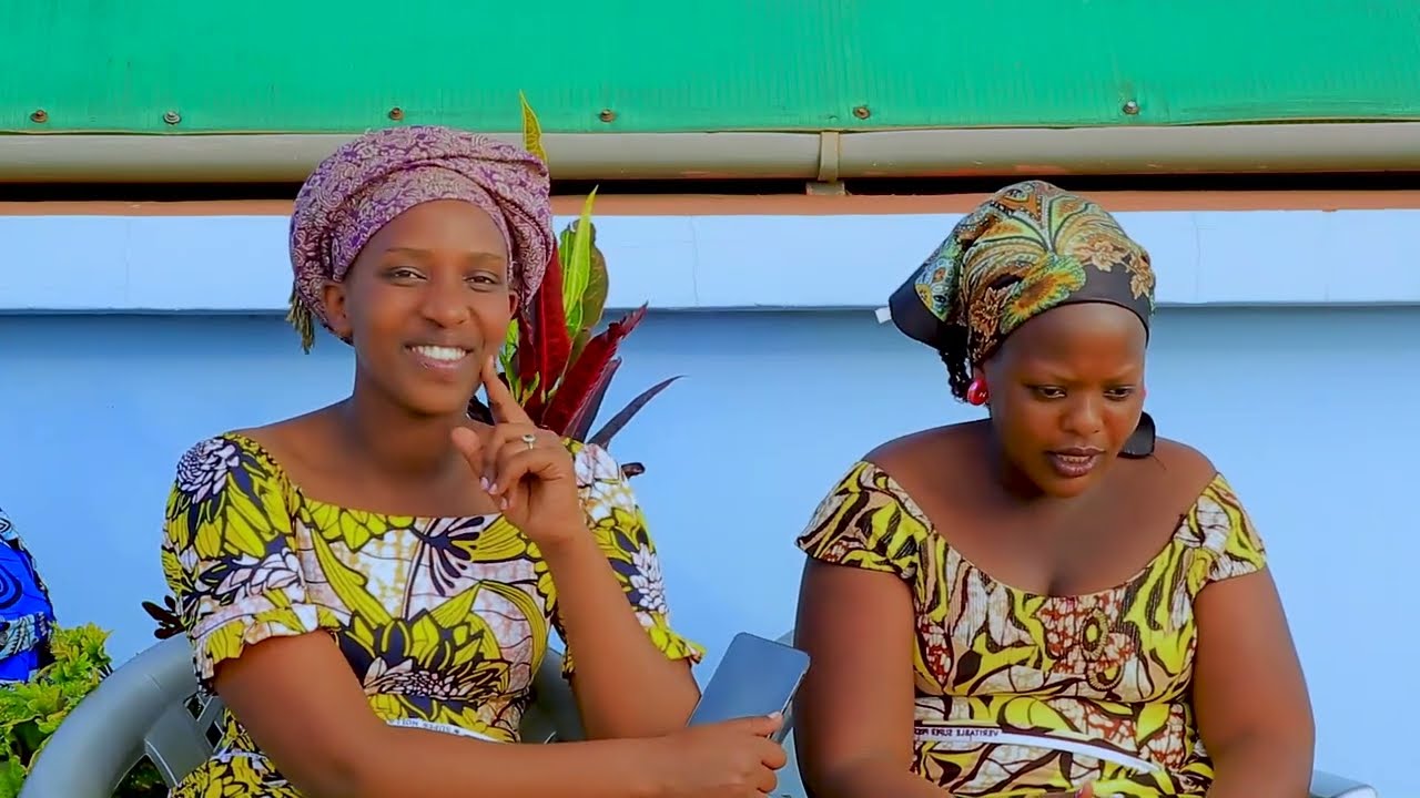 BATUBWIYE UKO BITEGURAGA NOHERI // N'IBYIZA BY'IWABO // URASEKA CNE 😂// MUKIZUNGU NTA NOHERI BAGIRA😂