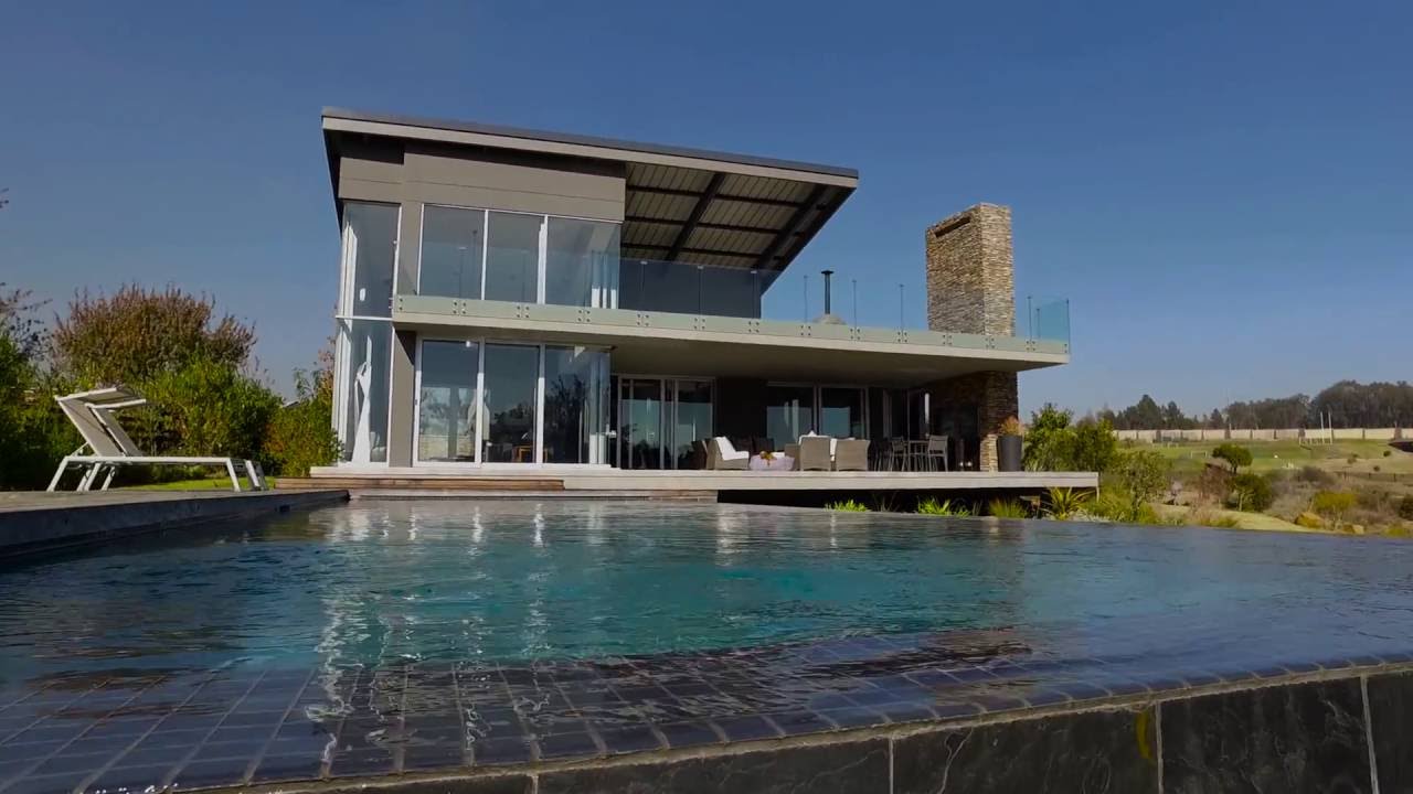 Waterfall Country Estate Stand 915