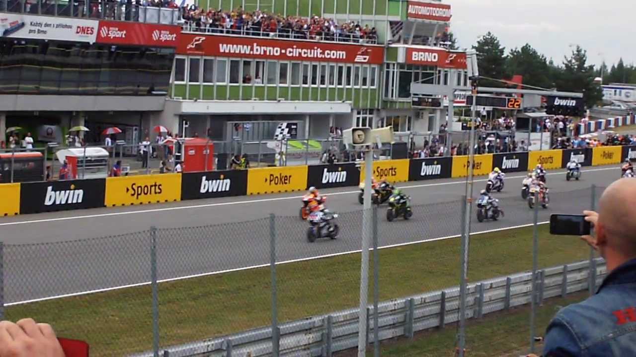 Moto GP 2012 Brno Circuit - start
