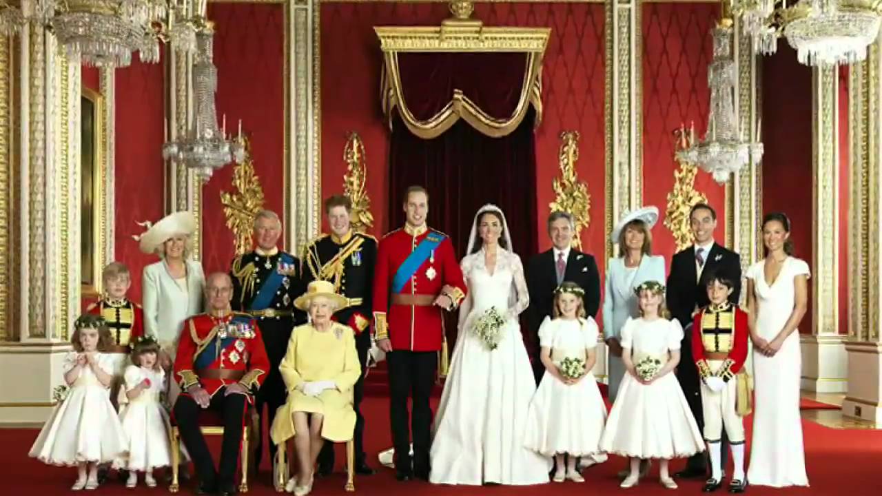 Official Royal wedding photos released