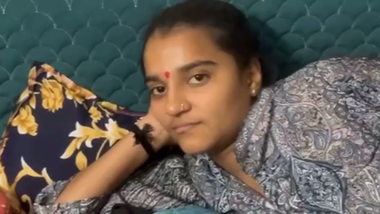 મમ્મીએ દાલબાટી બનાવી 😂✌🏻😆
