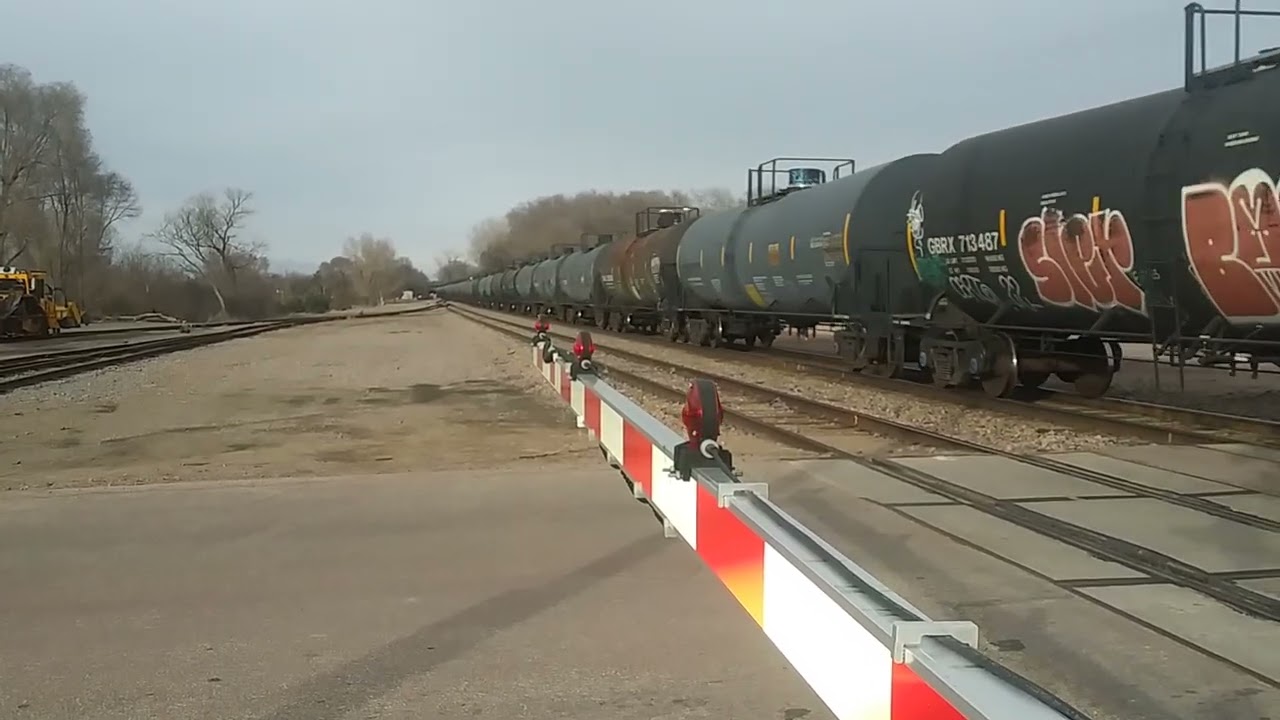 BNSF 9028 South In Garretson South Dakota
