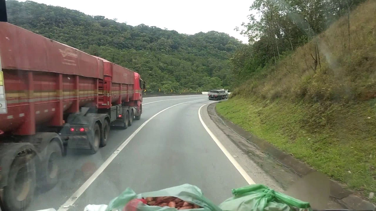 Descendo a serra de Curitiba com Ford Cargo 2429