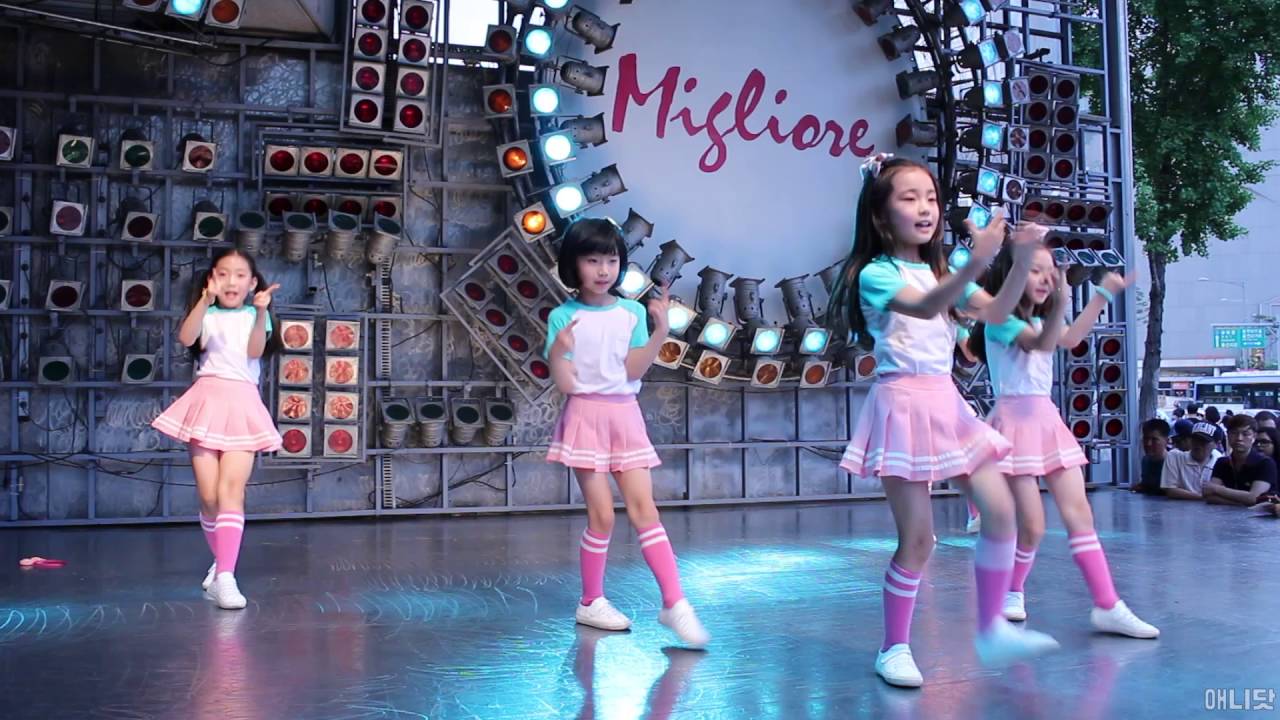 160612 비타민 전체 직캠 - PICK ME (of PRODUCE 101) (동대문 밀리오레, 신발 프로젝트) By 애니닷