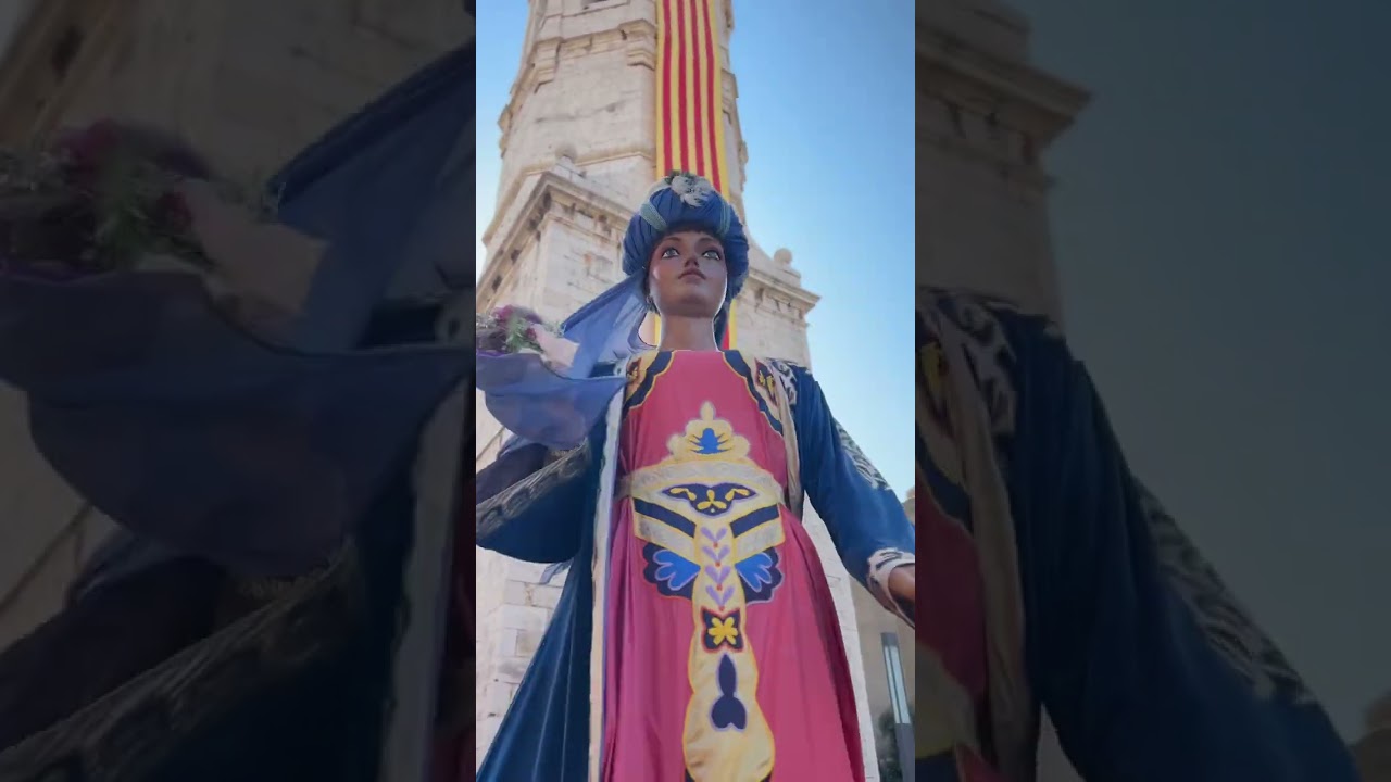 Gegants grossos de Vilanova ballant la Marieta de l'Ull Viu - Anada a Ofici 05/08/2024