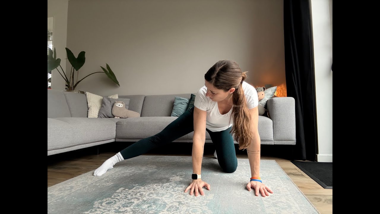 Veilige stretches tijdens de zwangerschap | Ontspan je rug & bekken