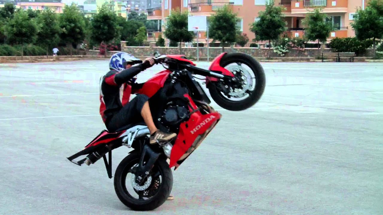 TOPRAK RAZGATLIOGLU STUNT-1  2011