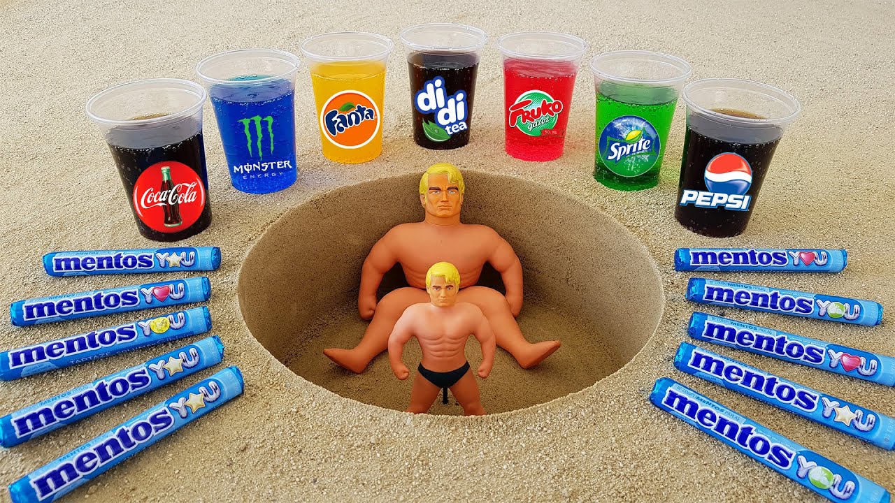 Small Stretch Armstrong VS Big, Cola, Fanta, Monster, Pepsi, Sprite, Didi and Mentos Underground