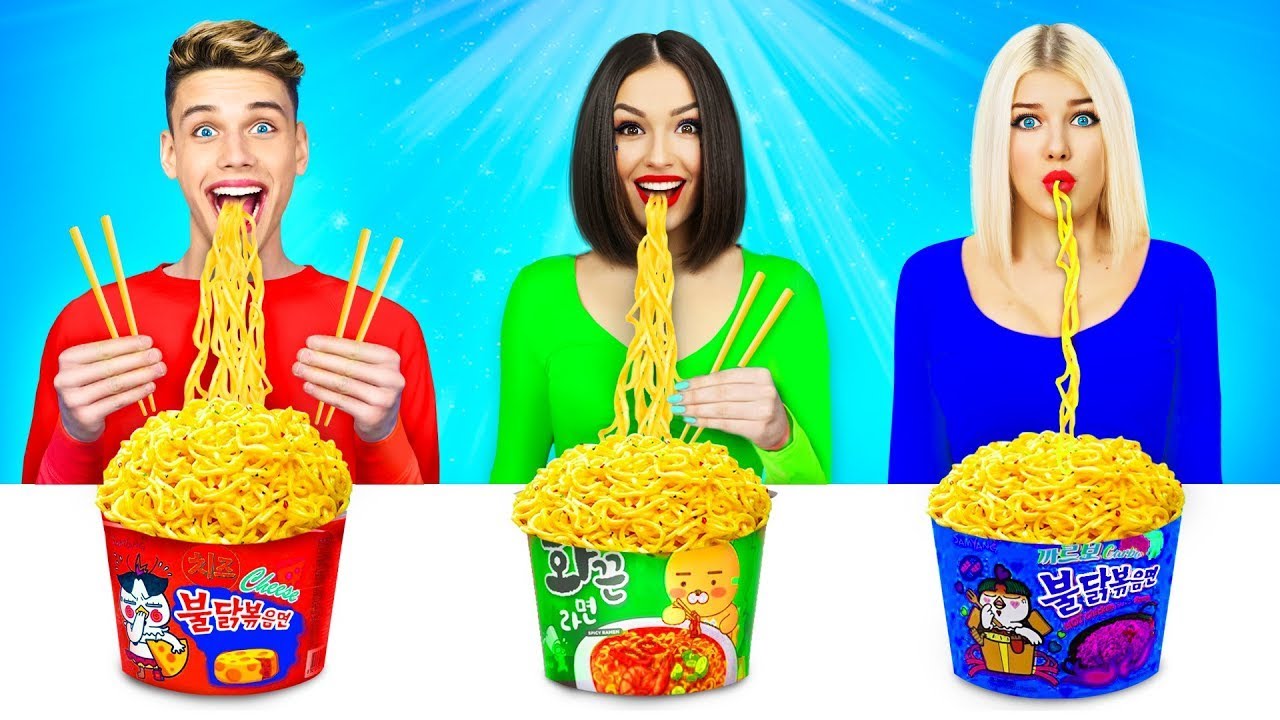Desafio Alimentar: Sem as M&atilde;os vs Com Uma M&atilde;o vs Com as Duas M&atilde;os! | Situa&ccedil;&otilde;es &Eacute;picas por RATATA