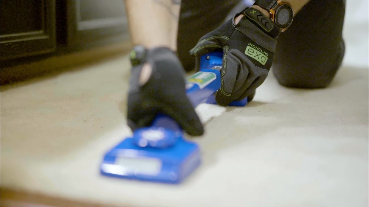 How to Use a Knee Kicker: Operation & Safety Tips | Sunbelt Rentals