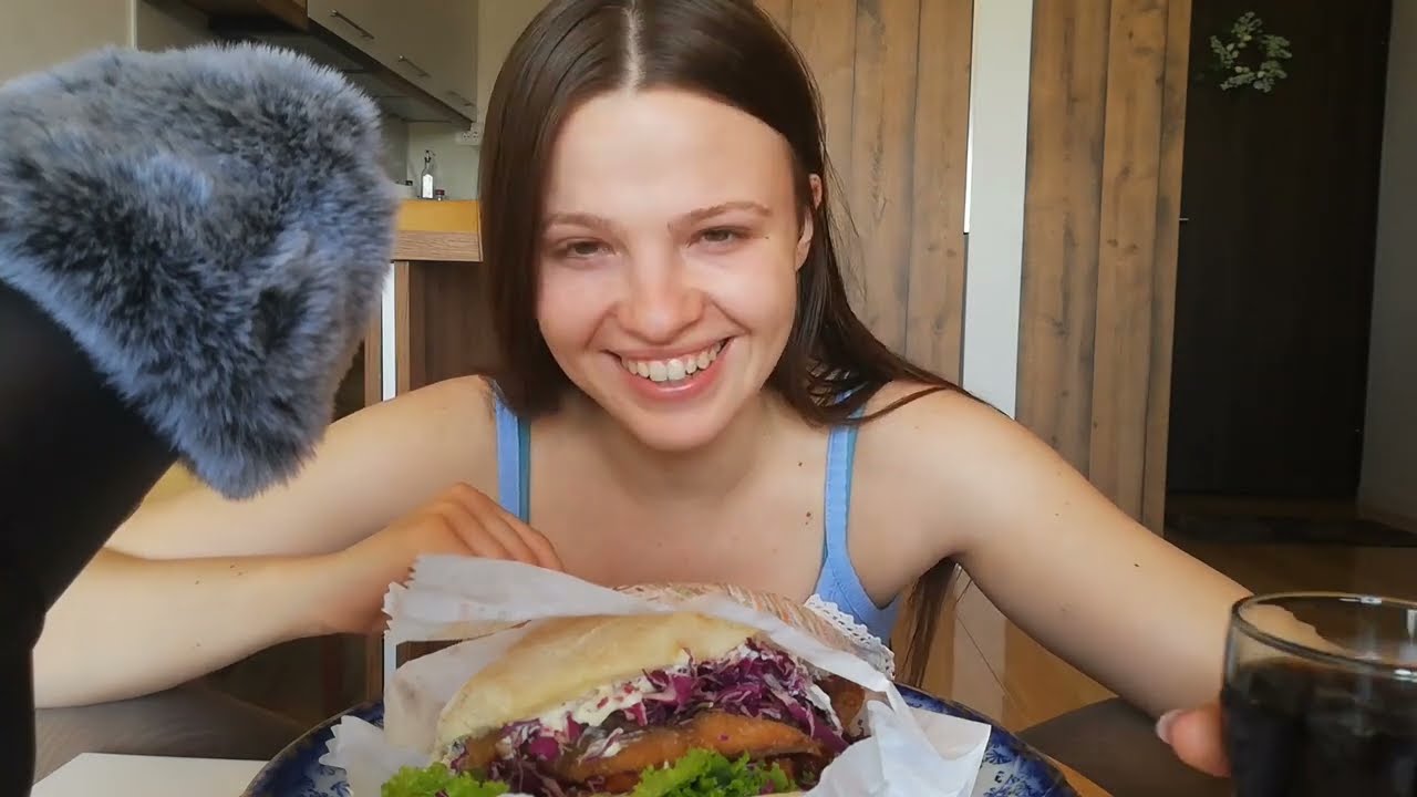BALKANSKI MUKBANG 3 - HRSKAVI SENDVIČ SA PILETINOM 😍
