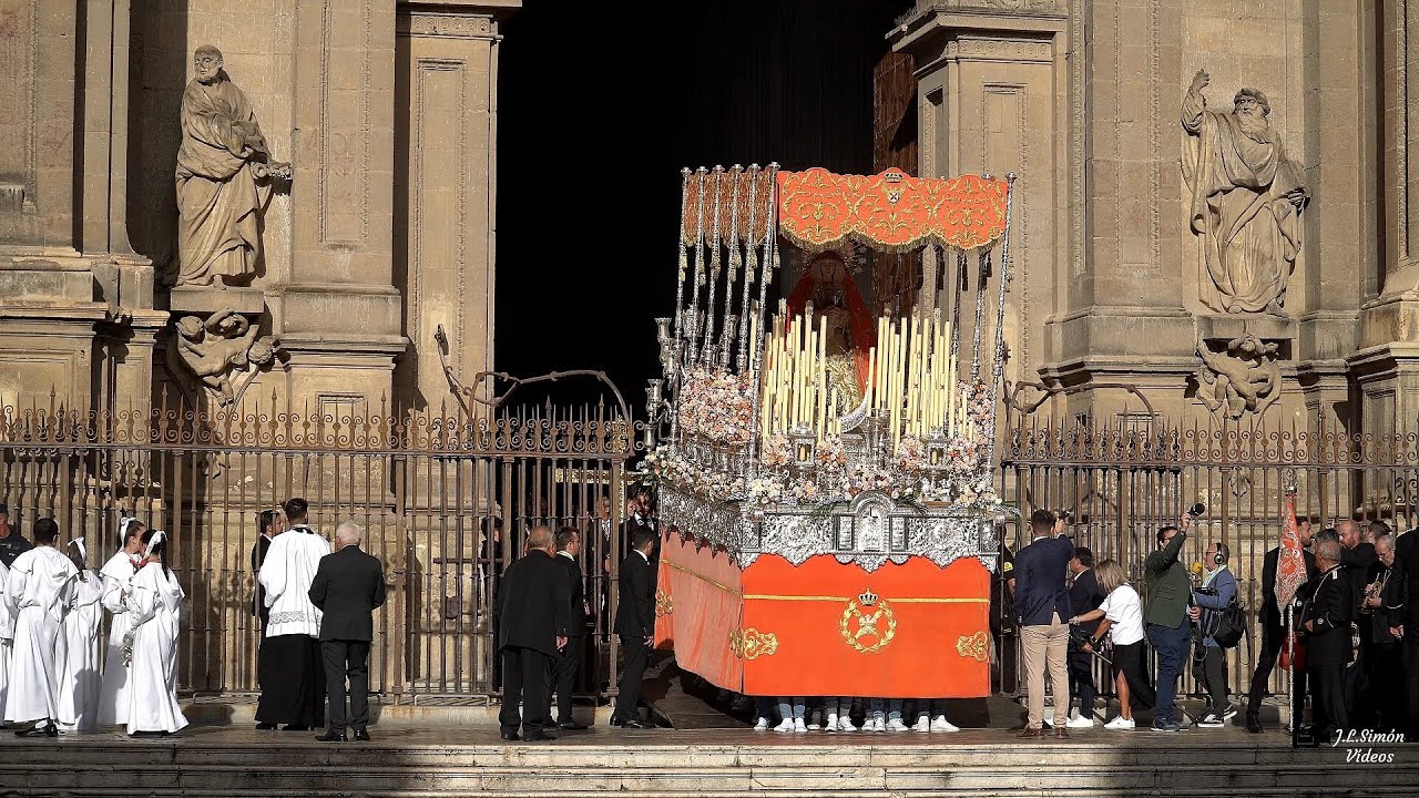 (4K) Virgen de los Dolores | Salida de la Catedral.MAGNA DE GRANADA 2023
