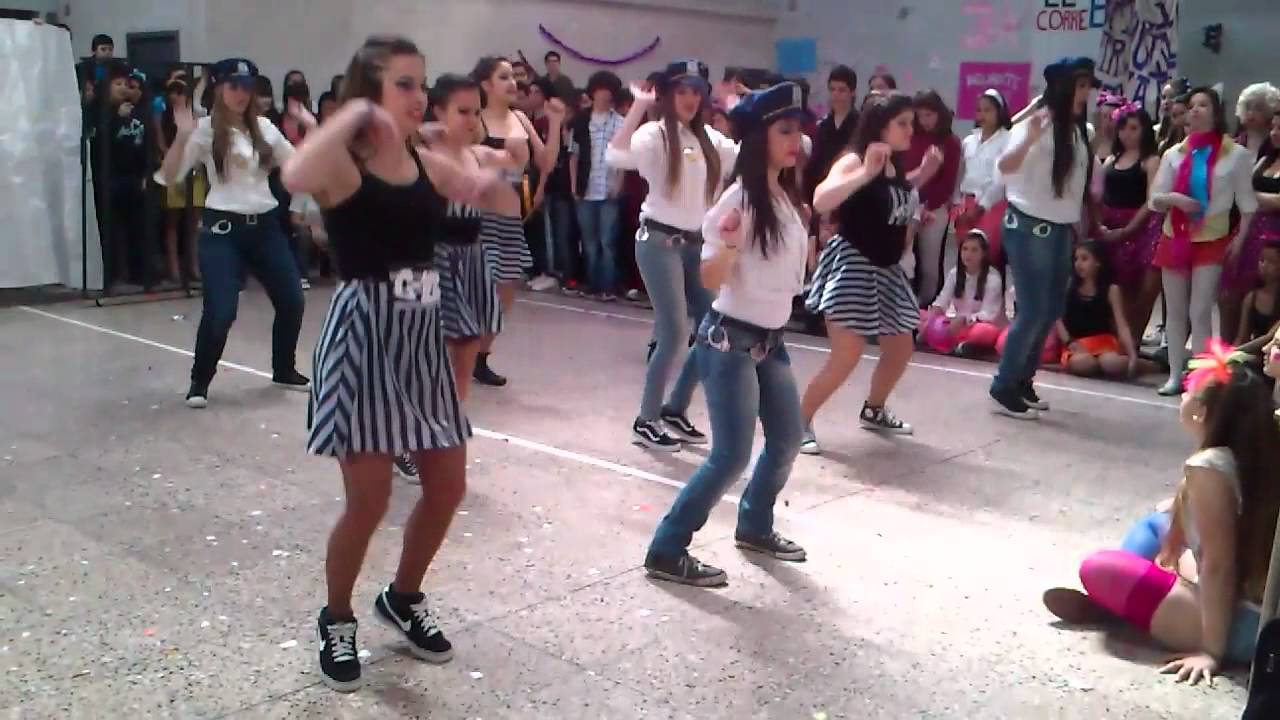 Jailhouse Rock- Coreografía (Primavera 2012-ISMR 4°B)