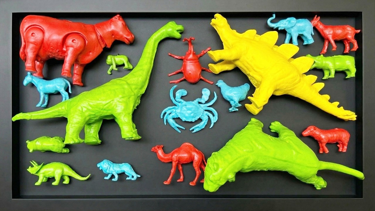 Membersihkan mainan hewan, sapi, bebek, angsa, ayam, gajah, singa, unta, buaya, zebra, kangguru.