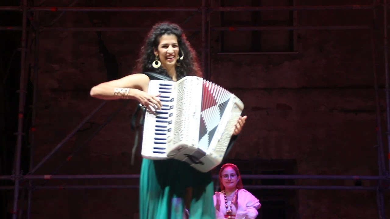 OLGA LANDI-  PRESENTATRICE  DOPOFESTIVAL DELLA CANZONE ALGHERESE 26/09/23