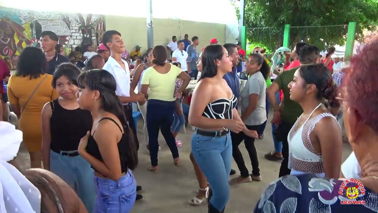 Los De La Doble MM - El Condor Pasa / Pica Perica (En Vivo)