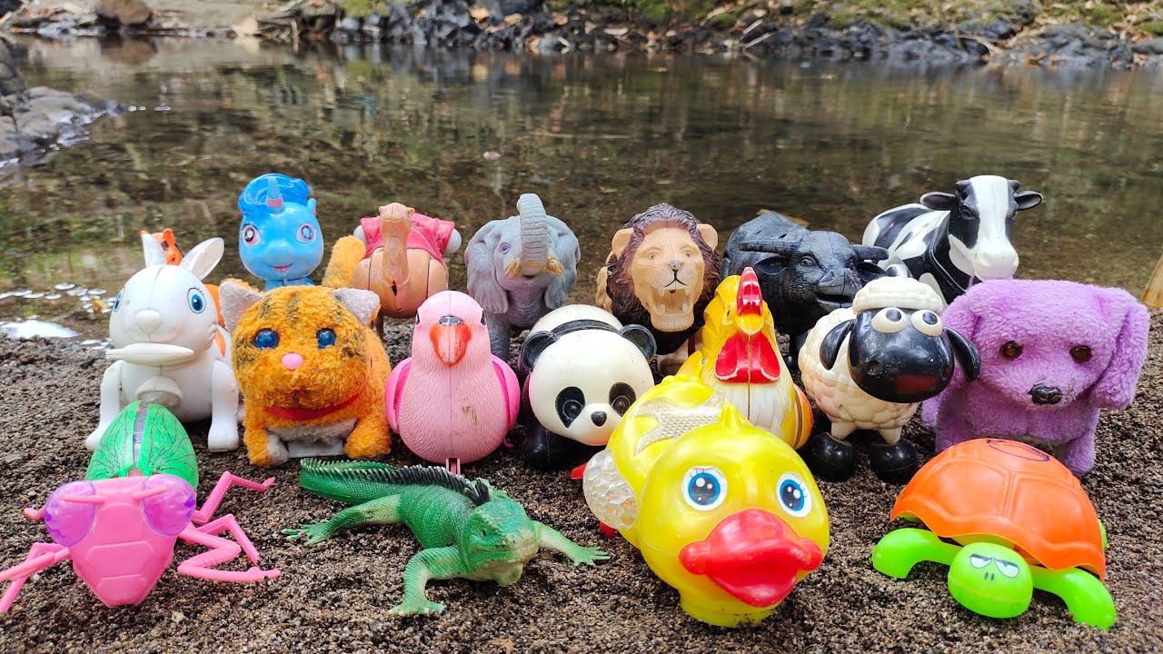 WADIDAU Menemukan mainan hewan sapi, ayam, kerbau, singa, unta, gajah, panda, kuda, bebek