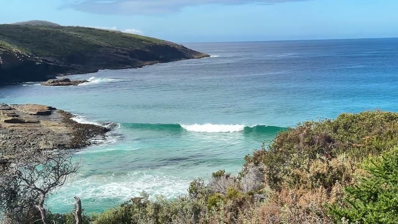 Early Morning Surf Checks @REMARKABLE CAVES