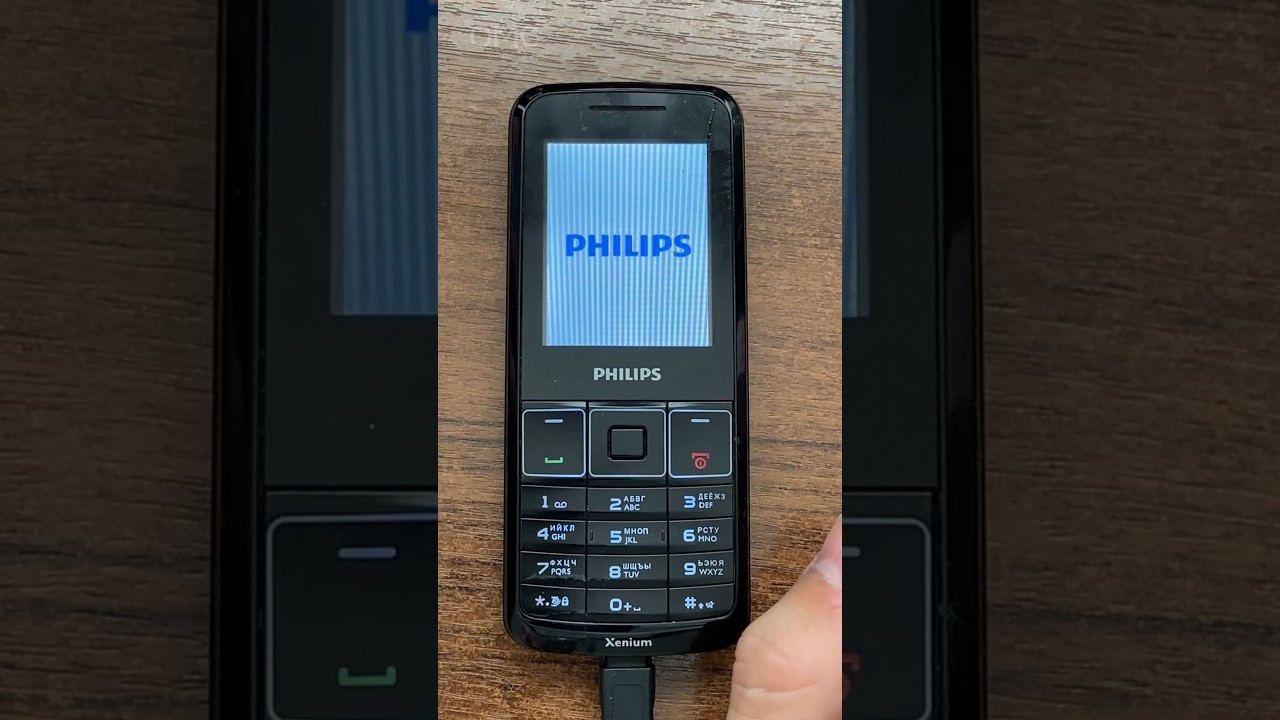 Обзор Philips Xenium X128 за минуту #телефон #cellphones #philips #филипс