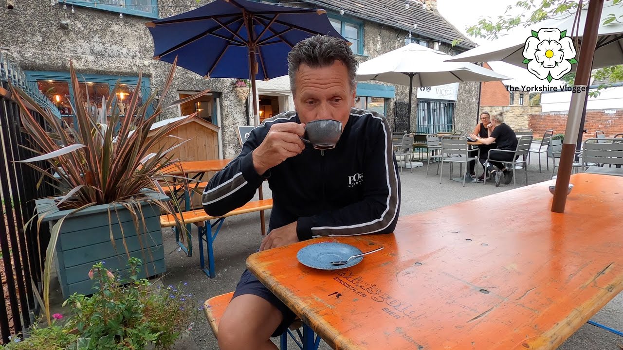 Cappuccino review at &Oslash;L Cafe Bar in Horbury (Review #15)