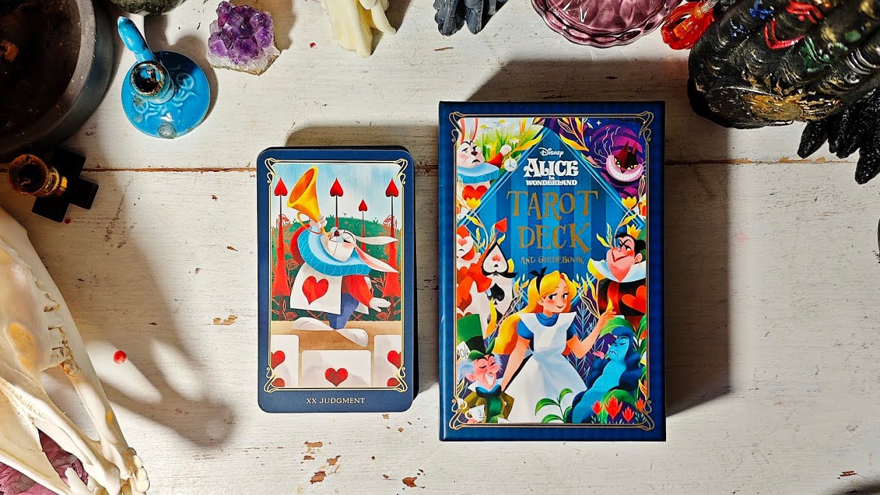 Alice in Wonderland Tarot от Disney + интереснейший расклад! 
