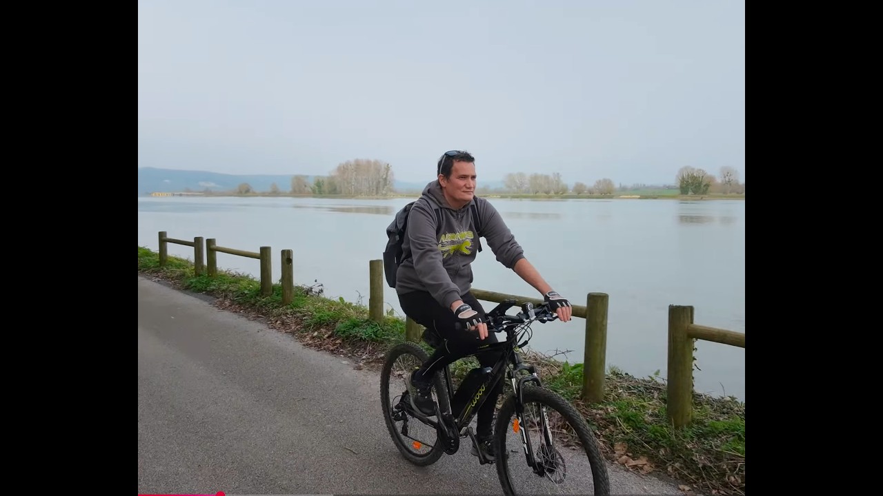 DJI Neo 2 en mode suivi : ride VTT bord de Seine