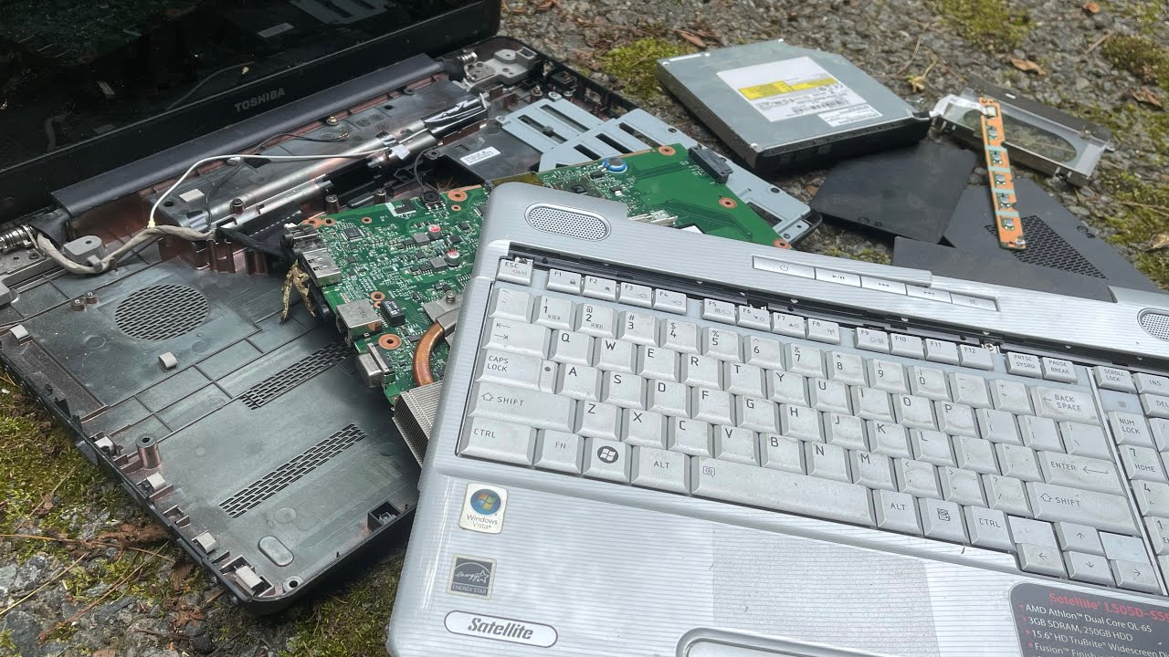 Testing an Old Broken Toshiba Satellite Laptop