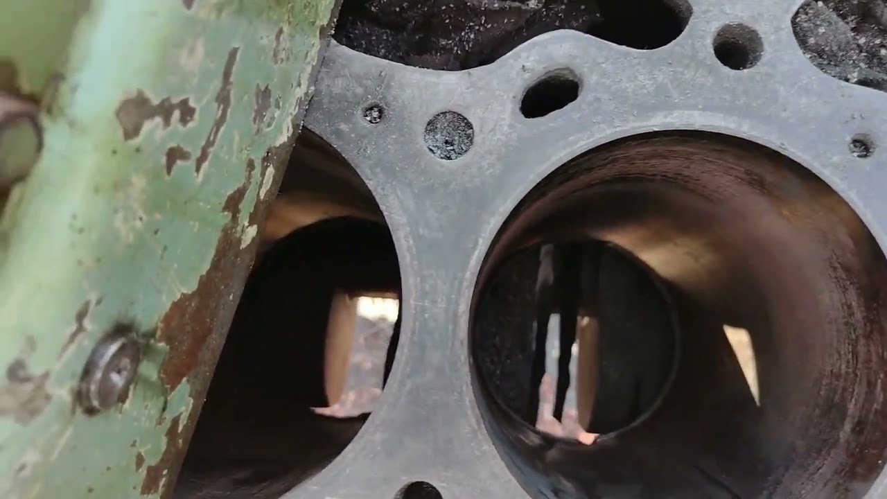 Reparando tractor Ford 5000 🚜