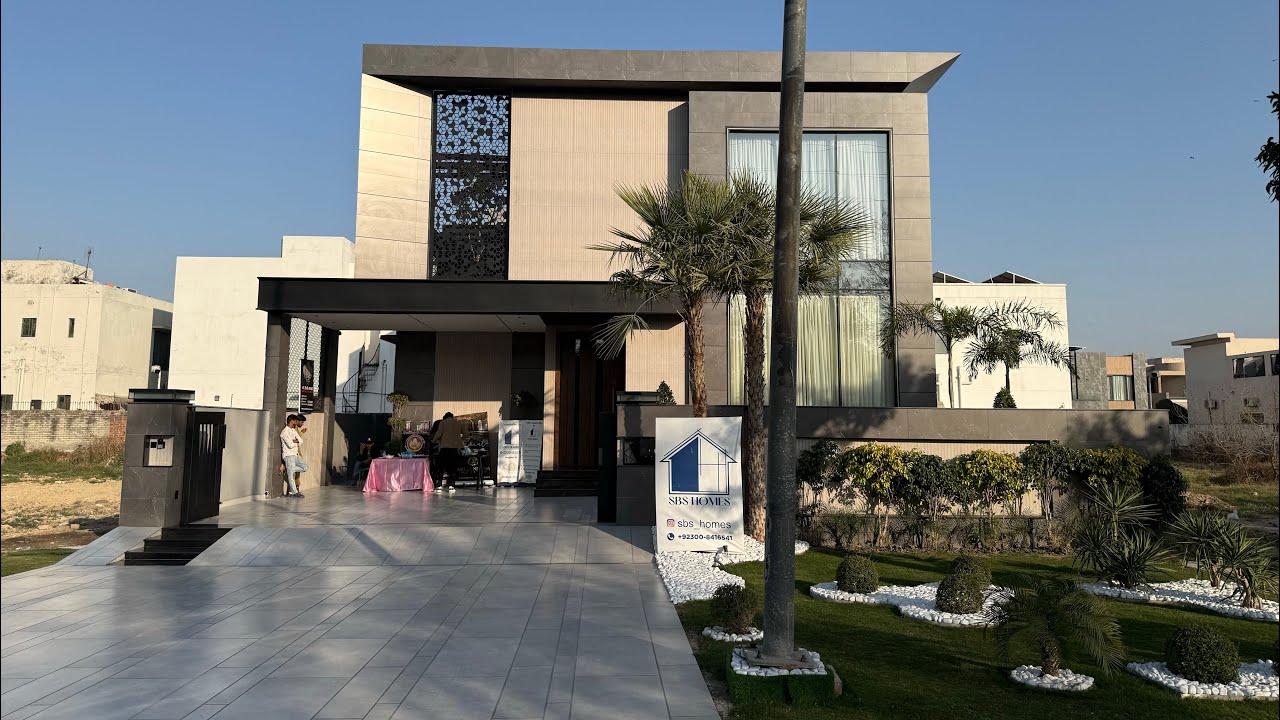 1 kanal fully furnished full basement house for sale in DHA Lahore