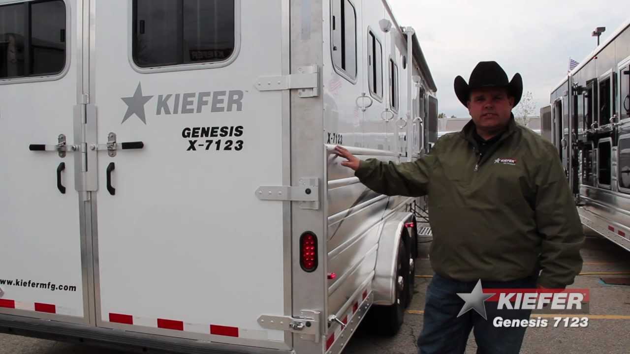 Kiefer&reg; Genesis 7123 Horse Trailer with Living Quarters