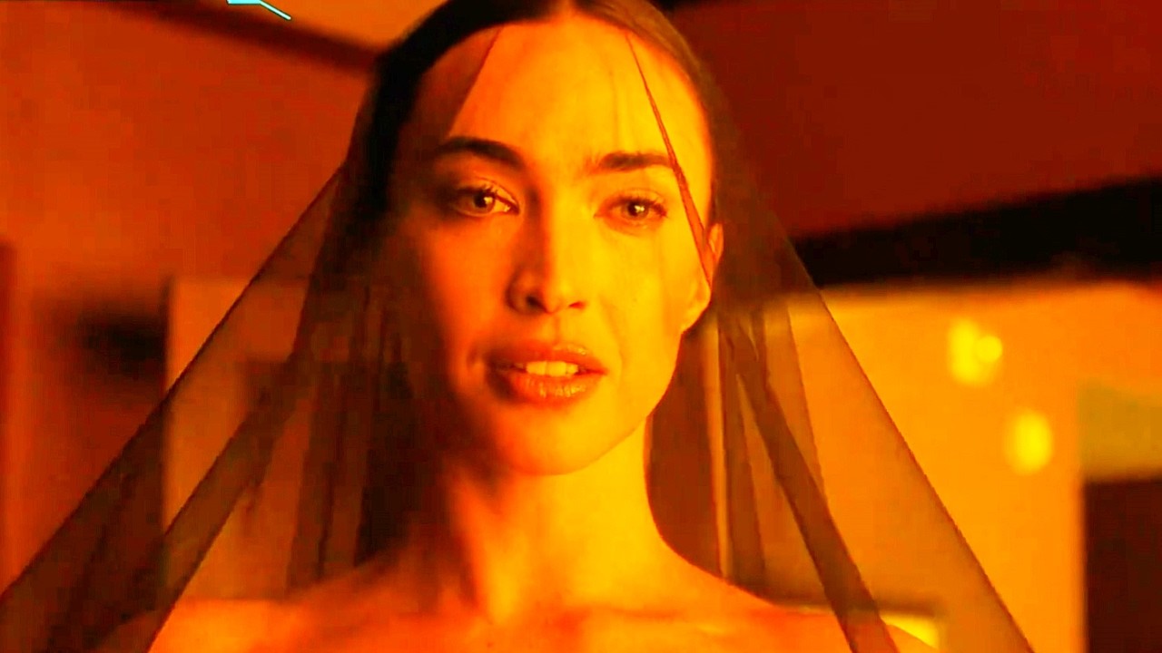 Ее жениха убивают, и она в одиночку отправляется на поиски правды о семи фигурах в масках.