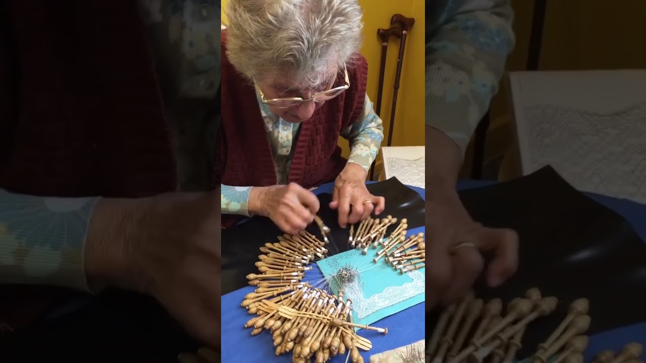 Lace Making in Bruges #lacemaking