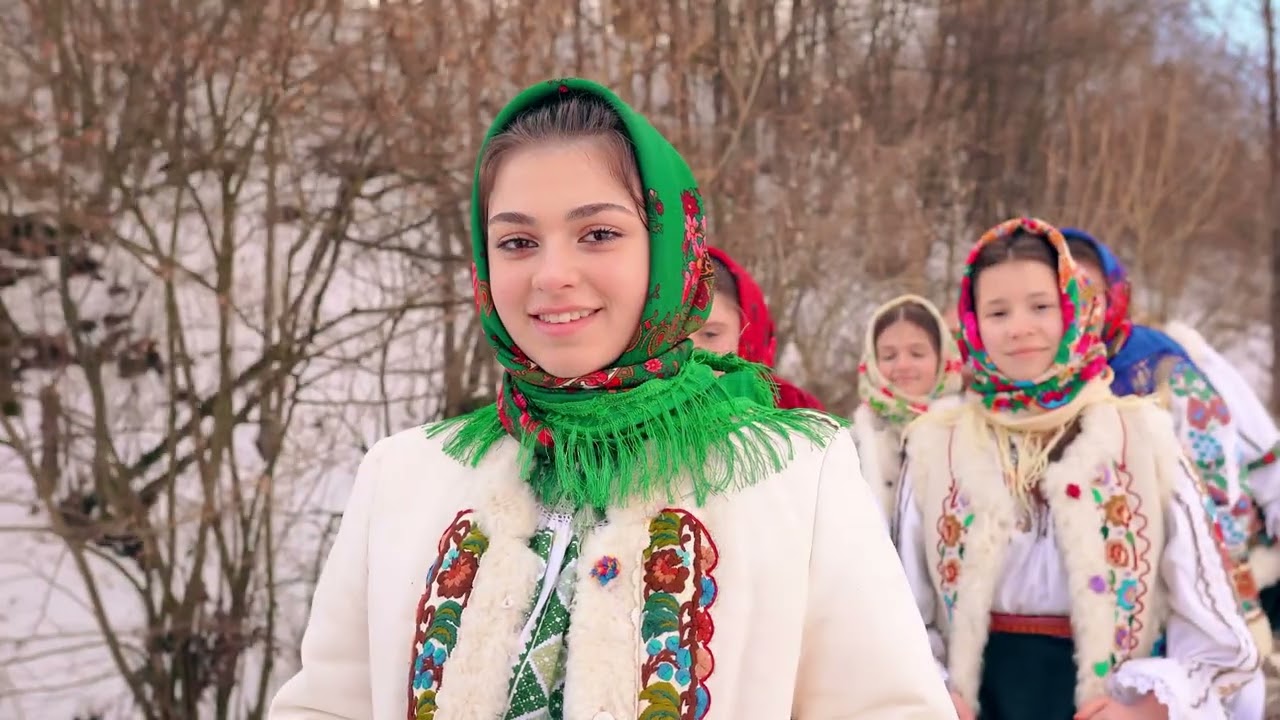 Diana Tișe - Viță verde de măr verde (COLIND 2022)