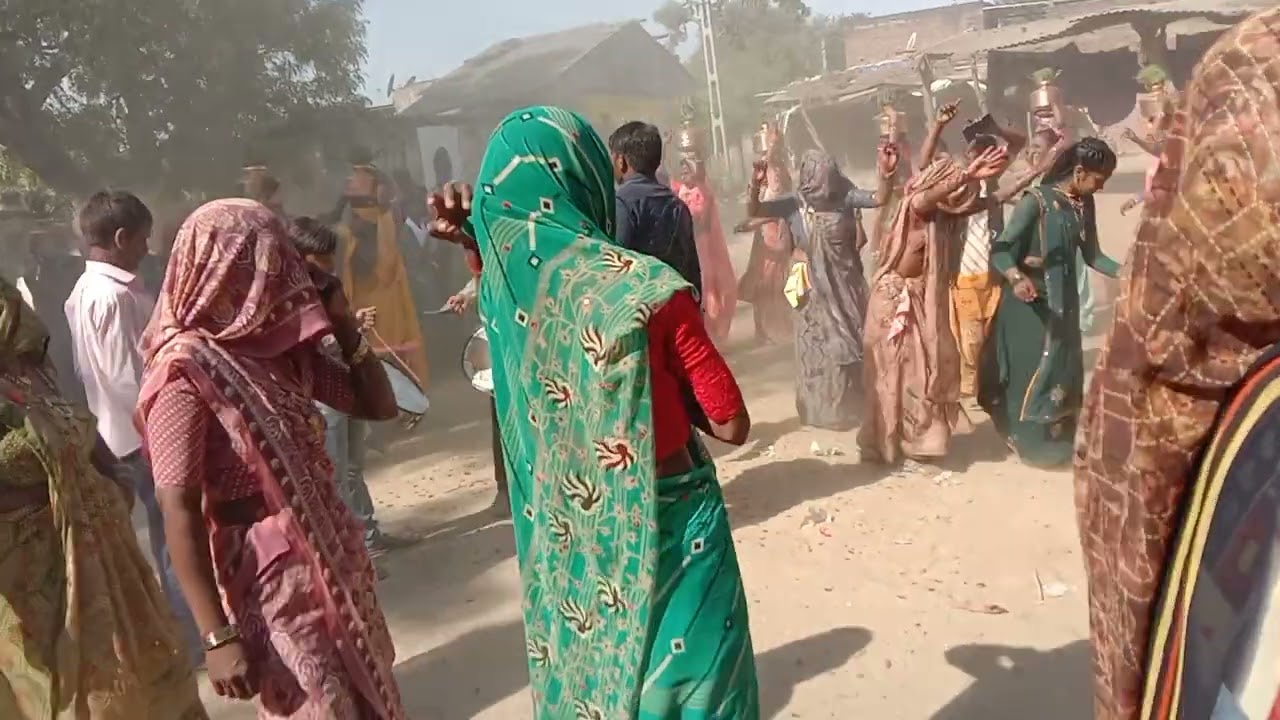દેસી ઢોલ ના તાલે ગોગાજી નો વરઘોડો