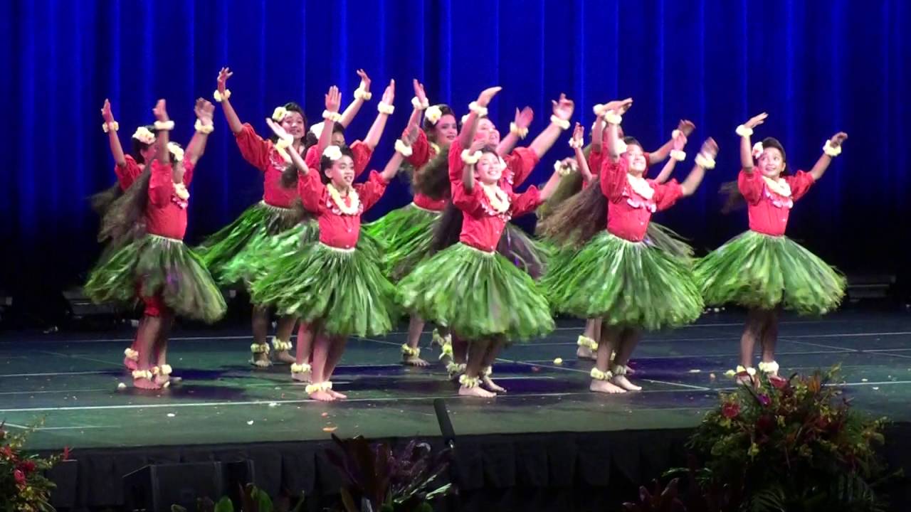 Hālau Nā Lei Kaumaka o Uka ('Auana) - 2016 Queen Lili'uokalani Keiki Hula Competition