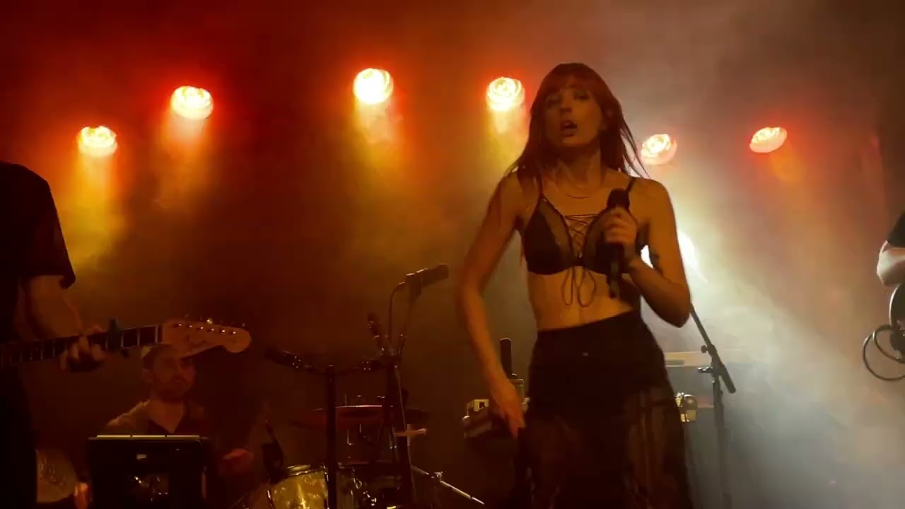 CHICA SOBRESALTO - Fusión Del Núcleo (Live Sevilla 2024)