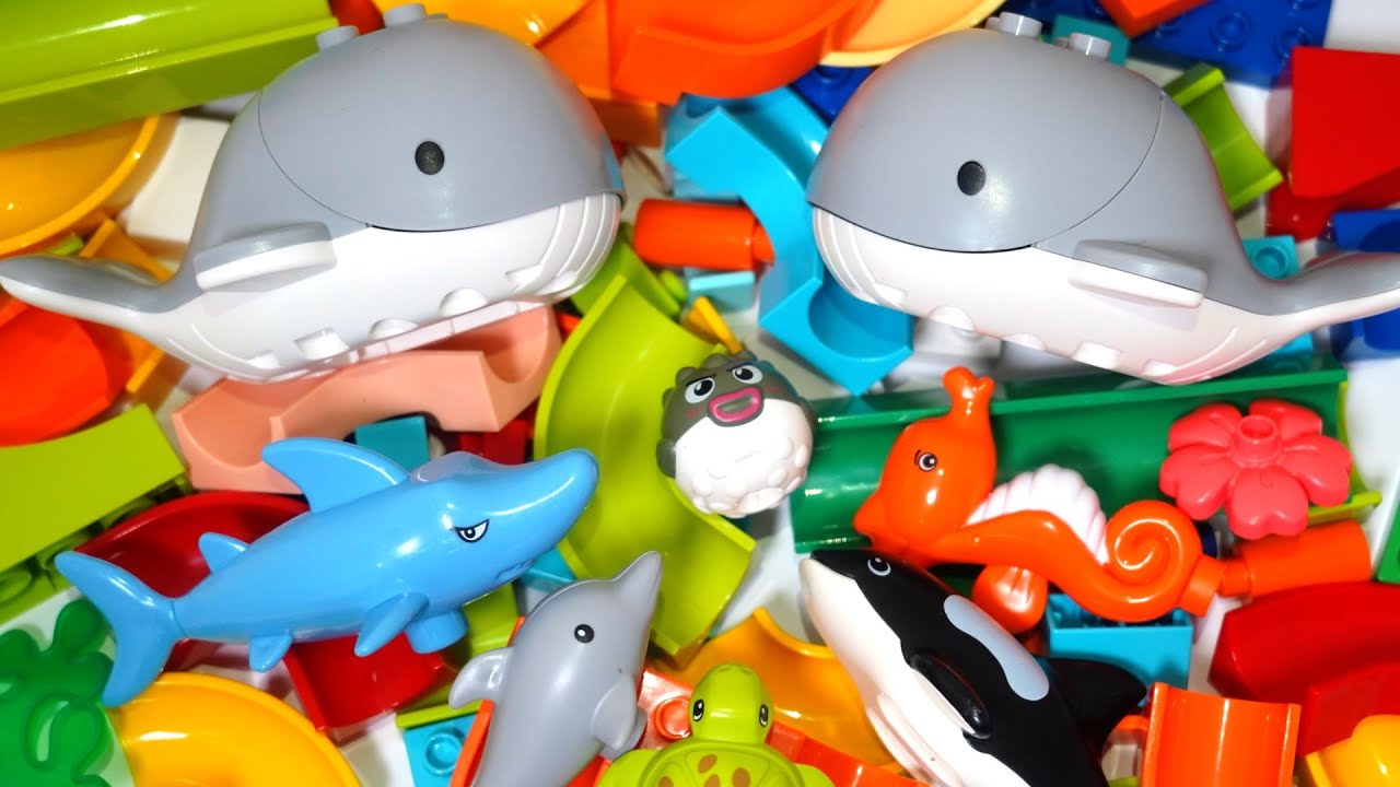 Satisfying Building Blocks A compilation of sea creatures, land animals, and ancient dinosaurs!