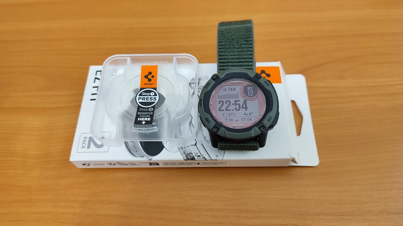 Установка защитного стекла Spigen для GARMIN INSTINCT 2X SOLAR