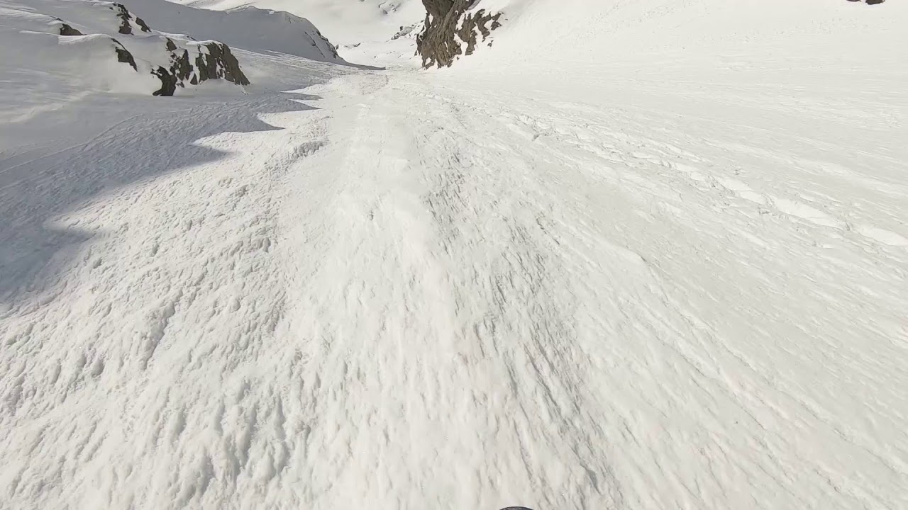 SALAMA/FLASH COULOIR IN LAKSELVBUKT