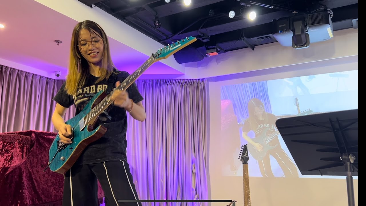 Hazuki plays Iron maiden song - The Trooper