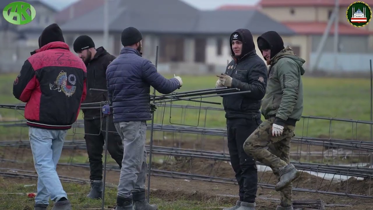 В ГРОЗНОМ ПРОДОЛЖАЕТСЯ СТРОИТЕЛЬСТВО ТАУНХАУСОВ ДЛЯ НУЖДАЮЩИХСЯ СЕМЕЙ