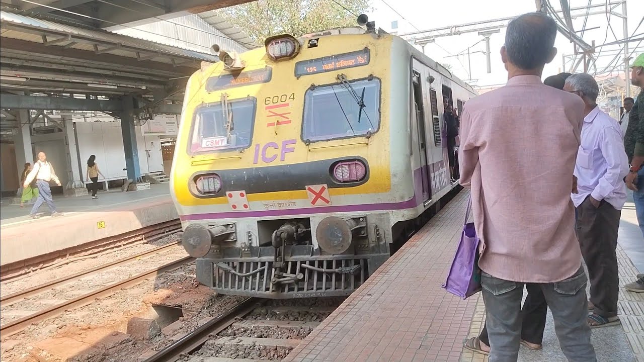 Mumbai csmt local trains video live in the railway station | Indian railways station train video 